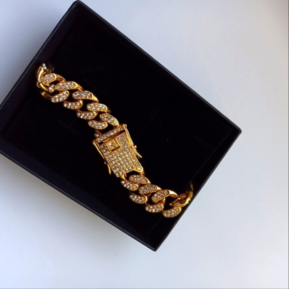Rhinestone and gold plated ss bracelet